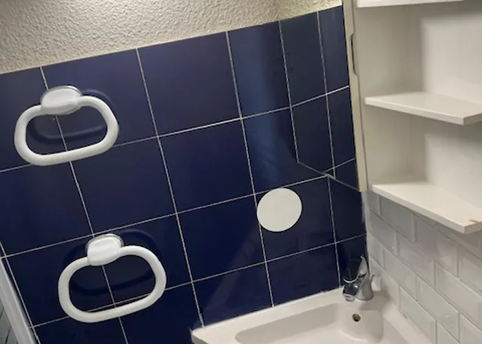 Avec Parking Prive A 500m De La - Fr-1-338-603 * Sète